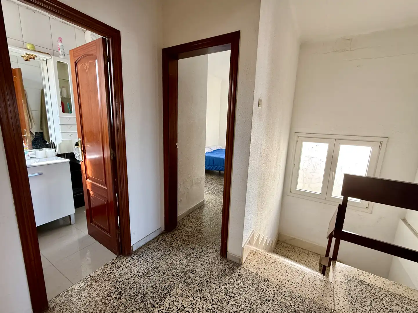 Dachboden zum Verkauf in Barcelona mit Heizung, Terrasse und Balkon