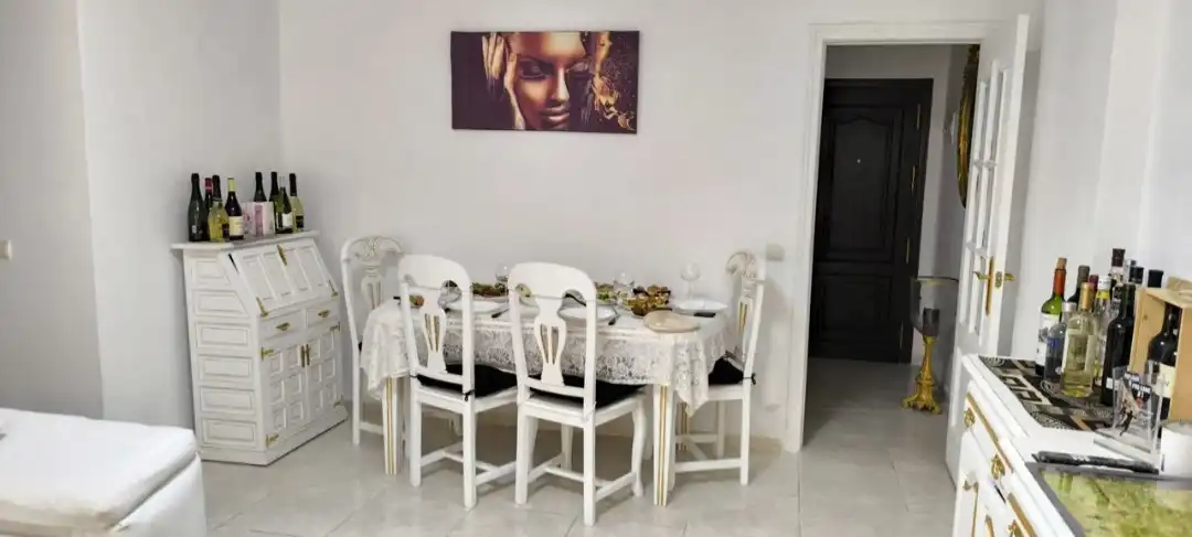 Comedor de Planta baja en venta en Marbella con Terraza, Piscina y Amueblado