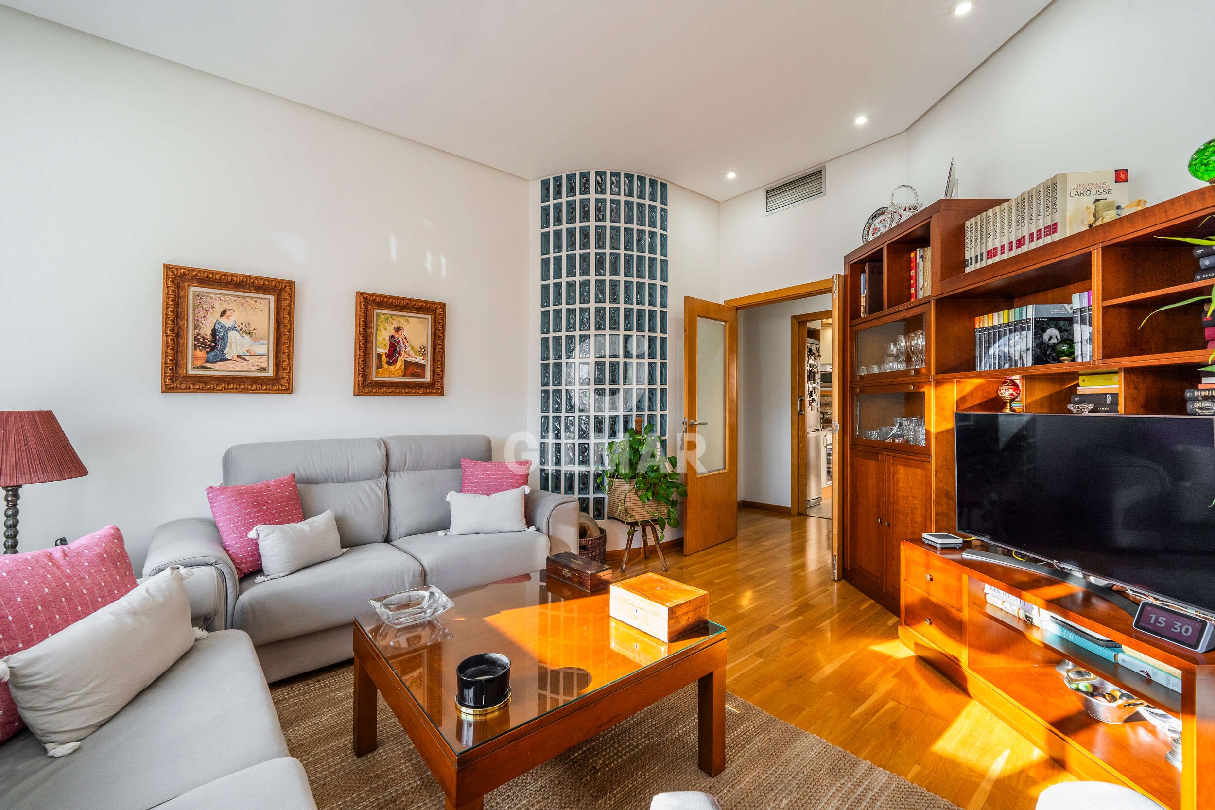 Sala d'estar de Dúplex en venda en  Madrid Capital amb Terrassa