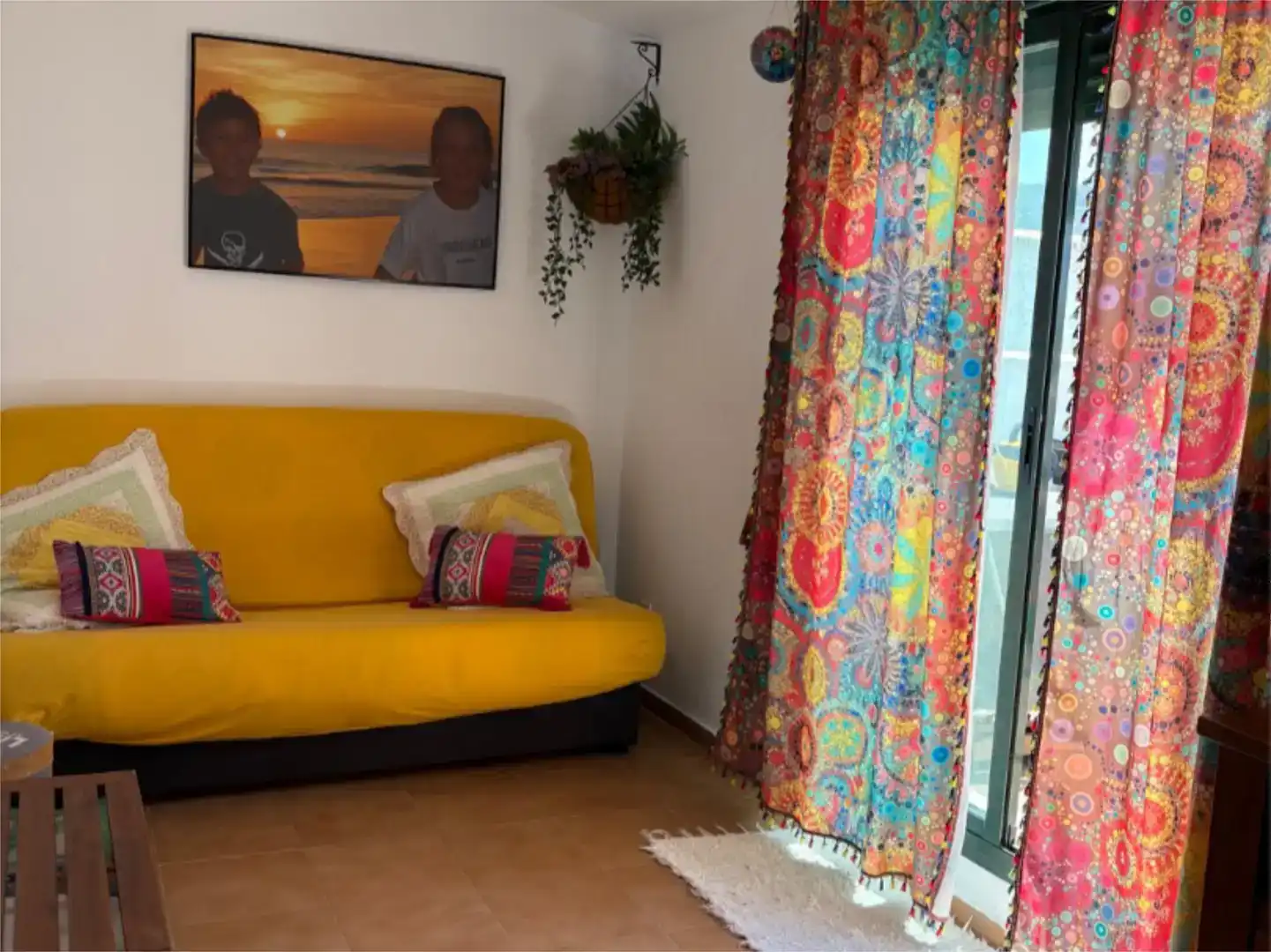 Wohnzimmer von Dachboden zur Miete in Zahara de los Atunes mit Klimaanlage, Schwimmbad und Balkon