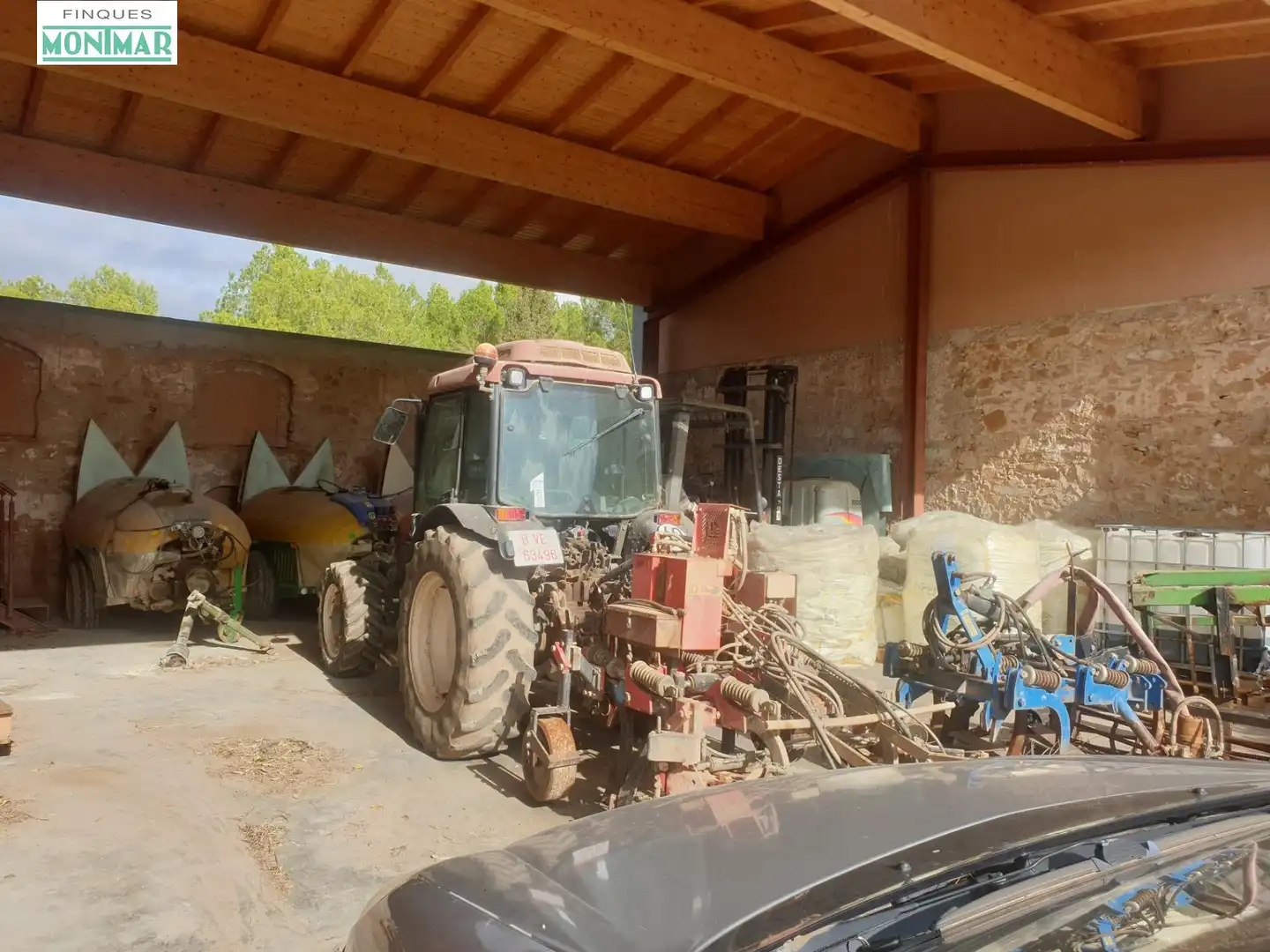 Aparcament de Finca rústica en venda en Vilafranca del Penedès