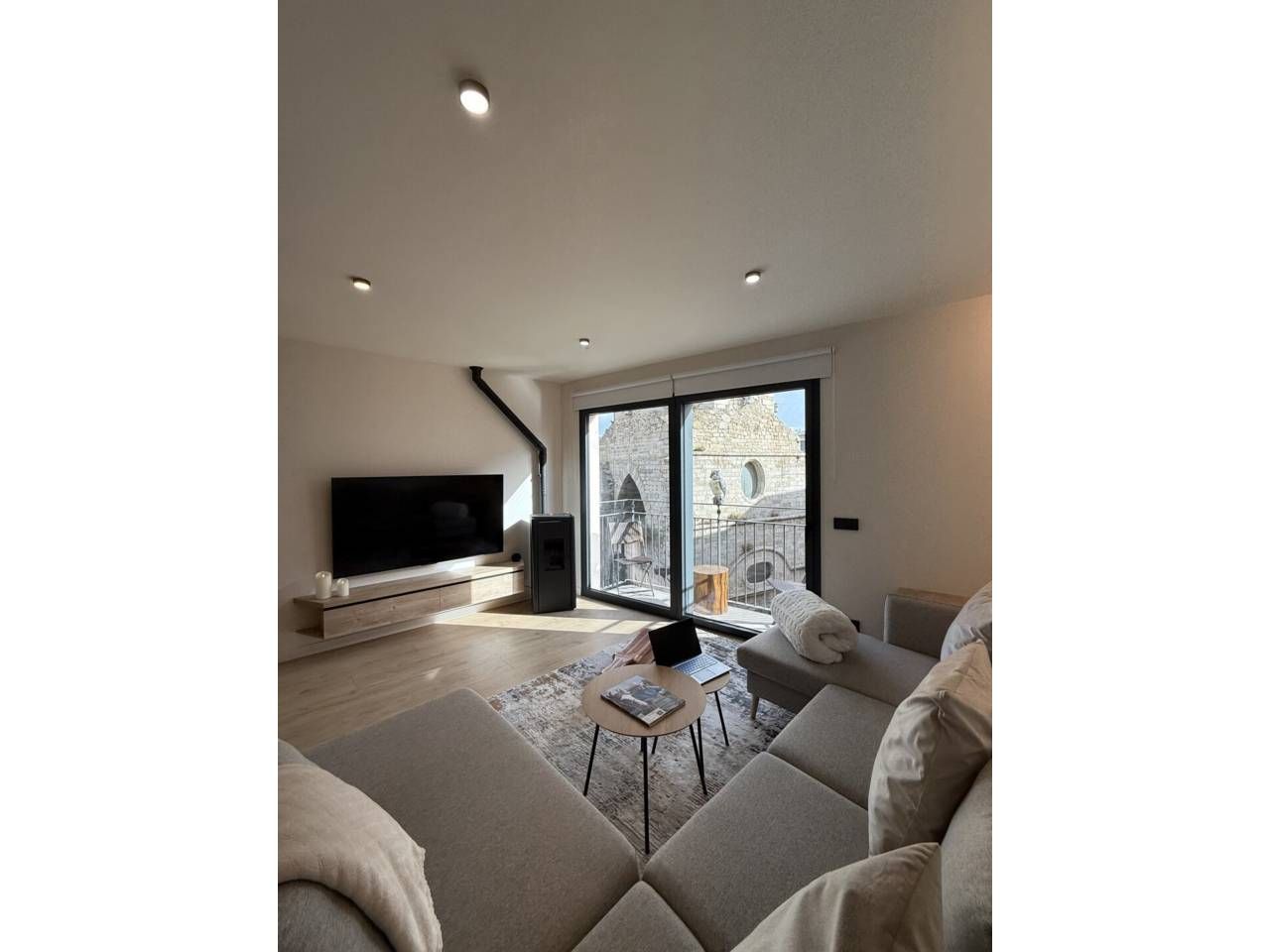 Sala d'estar de Pis de lloguer en Puigcerdà amb Aire condicionat, Calefacció i Parquet