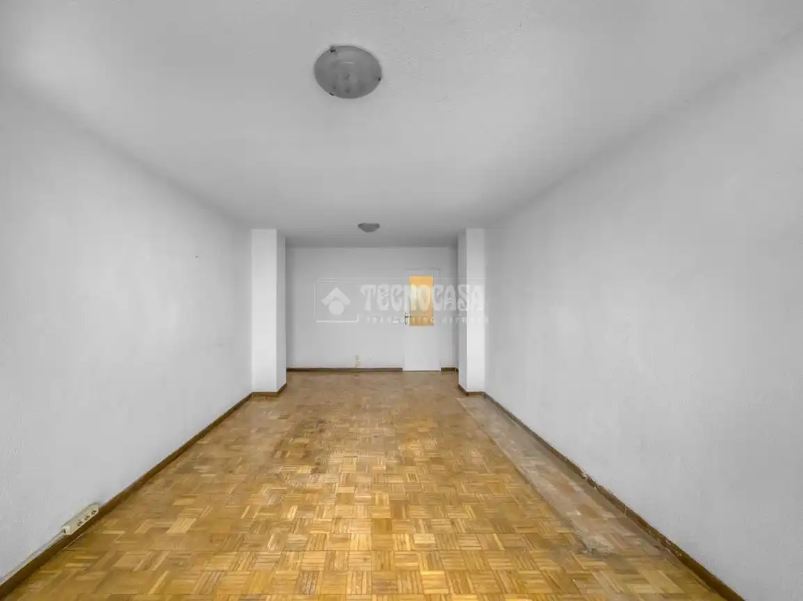 Piso en venta en Madrid con Calefacción, Parquet y Terraza
