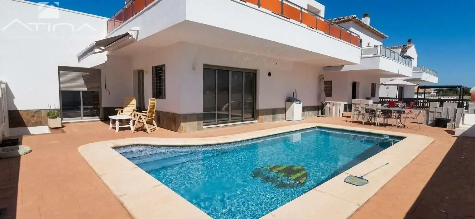 Houses for sale in Oliva, Valencia