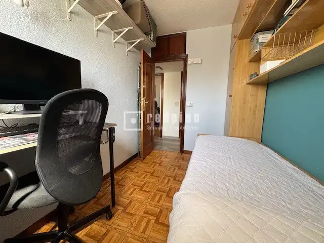 Habitación de Piso en venta en Madrid con Terraza