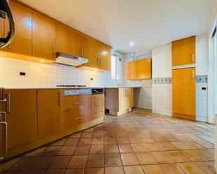 Cuina de Pis de lloguer en Corbera de Llobregat amb Calefacció, Parquet i Terrassa
