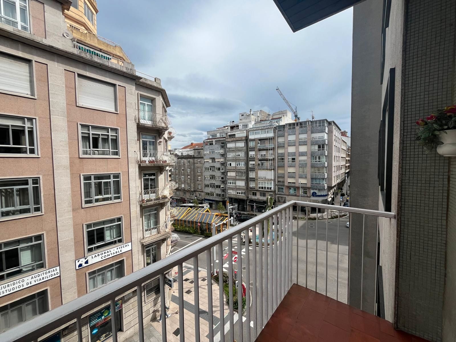 Exterior view of Flat for sale in Vigo   with Heating and Furnished
