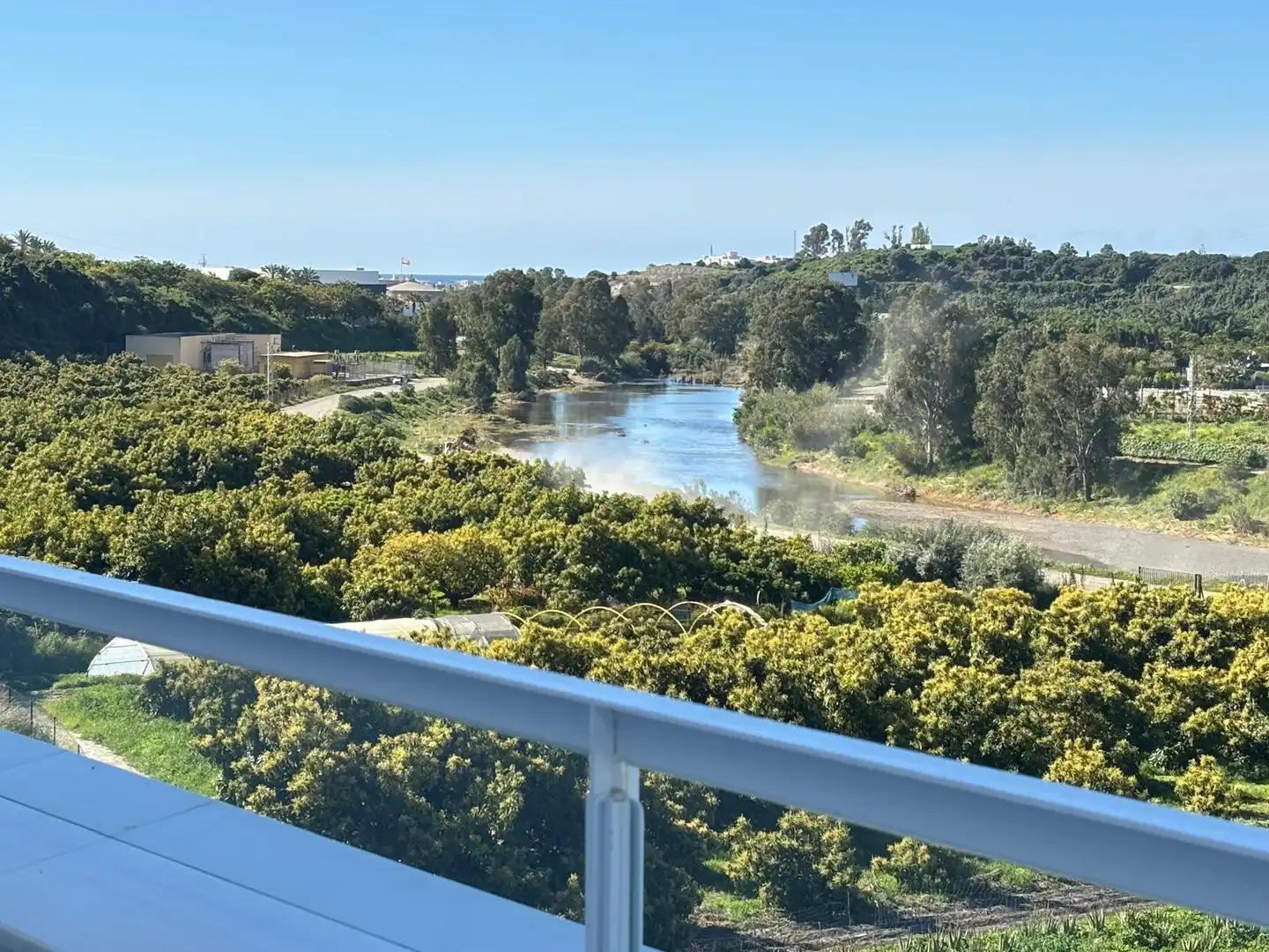 Vista exterior de Dúplex de lloguer en Estepona amb Aire condicionat, Calefacció i Terrassa