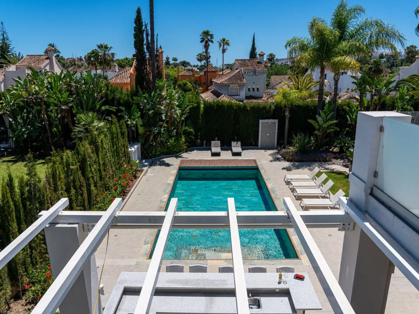 Piscina de Casa o xalet en venda en Marbella amb Aire condicionat, Jardí privat i Terrassa