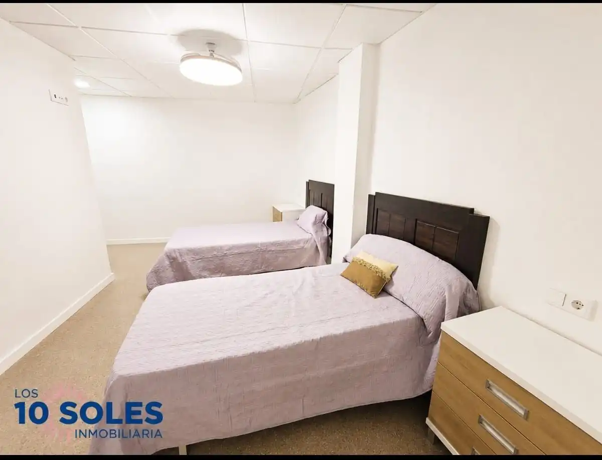 Dormitori de Apartament de lloguer en Orihuela amb Moblat