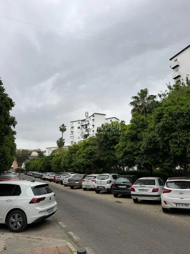 Exterior view of Flat for sale in Sevilla  with Air Conditioner