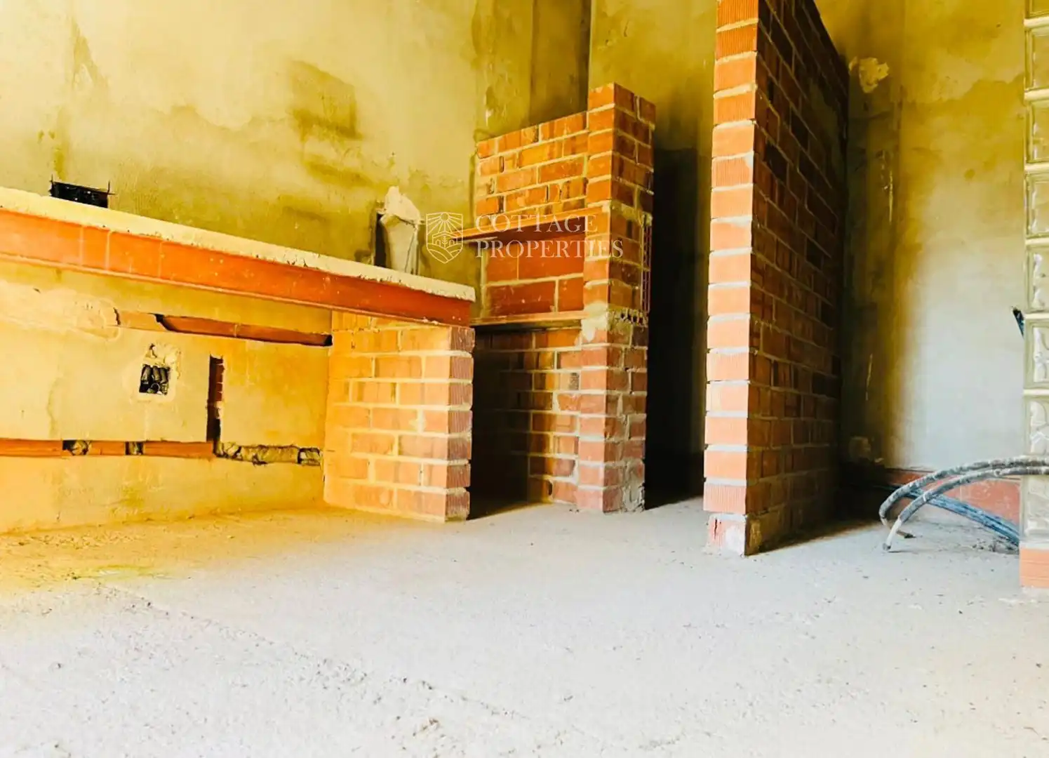 Edificio en venta en Camós