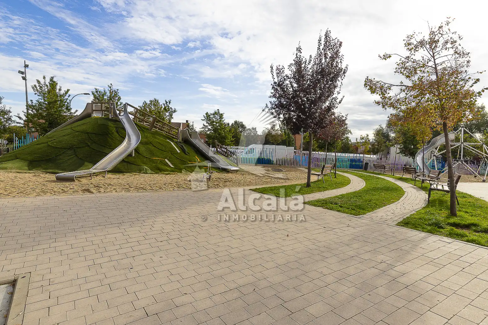 Exterior view of Industrial buildings for sale in Daganzo de Arriba, Madrid