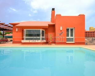 Exterior view of House or chalet for sale in La Oliva  with Air Conditioner, Heating and Private garden