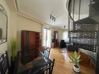 Wohnzimmer von Maisonette zur Miete in León Capital  mit Heizung, Parkett und Terrasse
