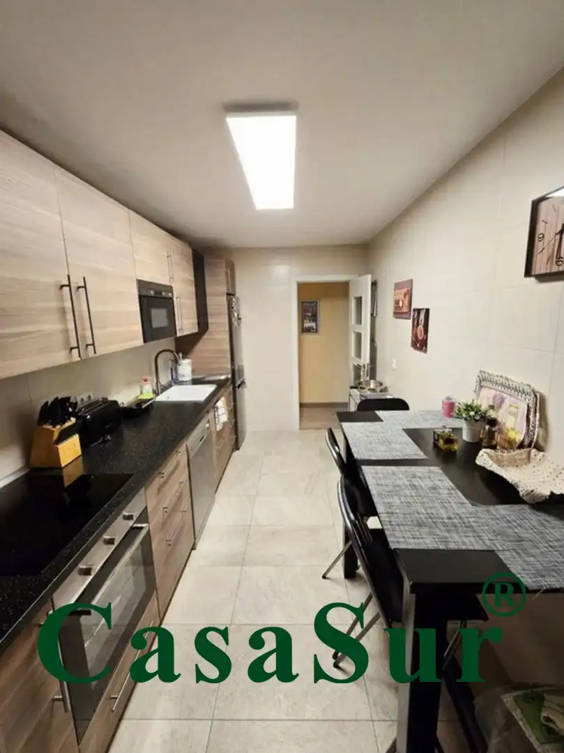 Cuina de Pis en venda en Valladolid amb Calefacció, Parquet i Terrassa