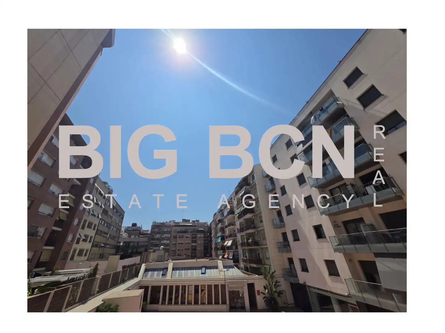 Exterior view of Flat for sale in Barcelona  with Air Conditioner, Heating and Parquet flooring
