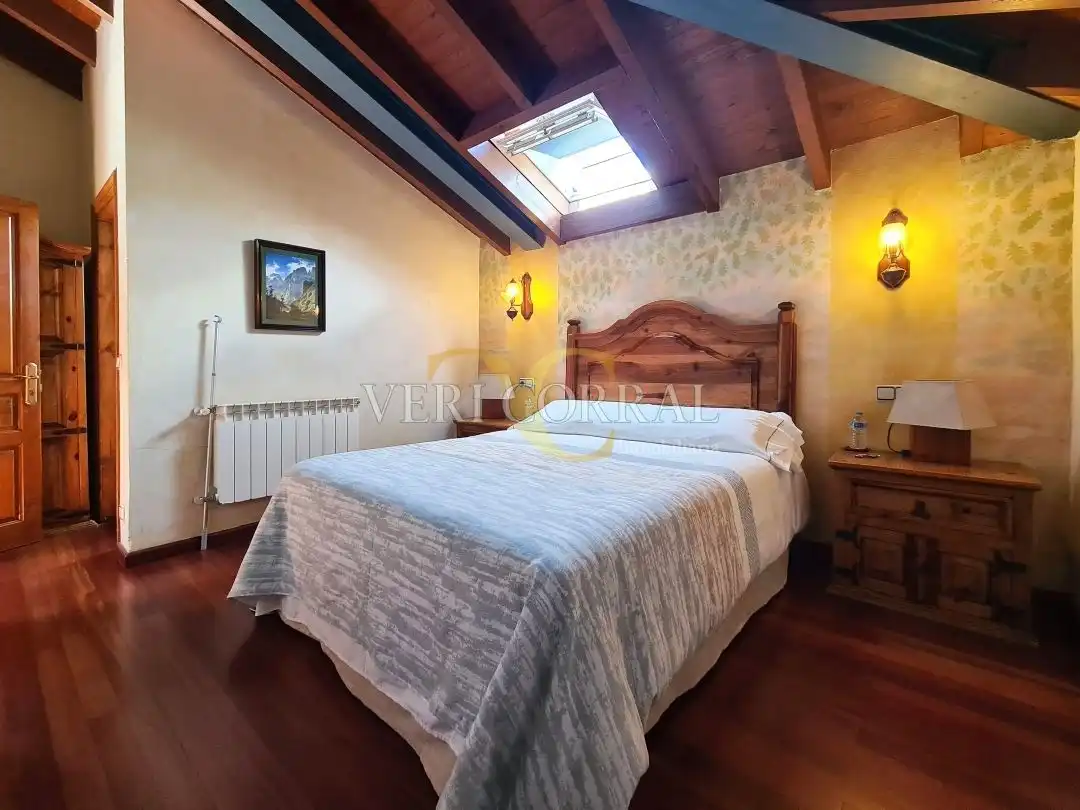 Bedroom of Buildings for sale in Cangas de Onís