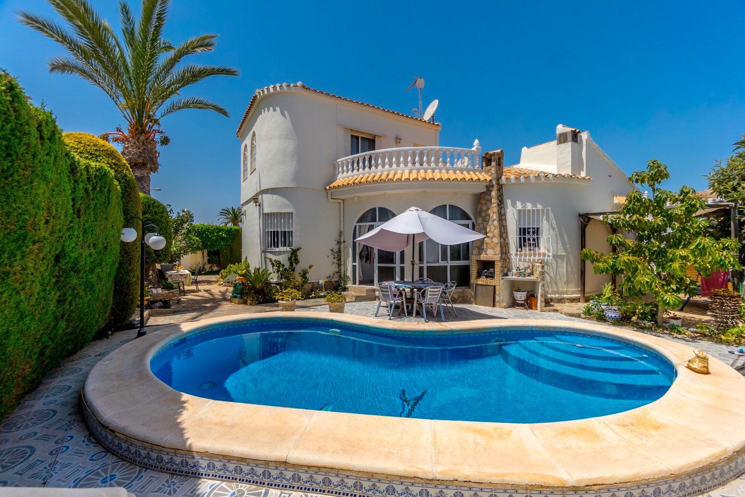 Jardí de Casa o xalet en venda en Orihuela amb Aire condicionat, Calefacció i Traster