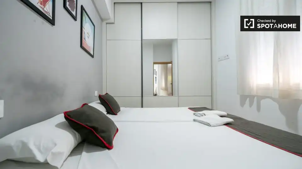 Habitación de Piso de alquiler en Valencia con Aire acondicionado, Calefacción y Amueblado