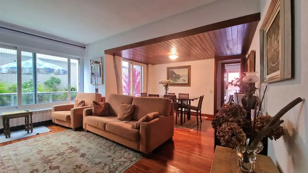 Living room of Flat for sale in Donostia - San Sebastián   with Heating, Terrace and Storage room