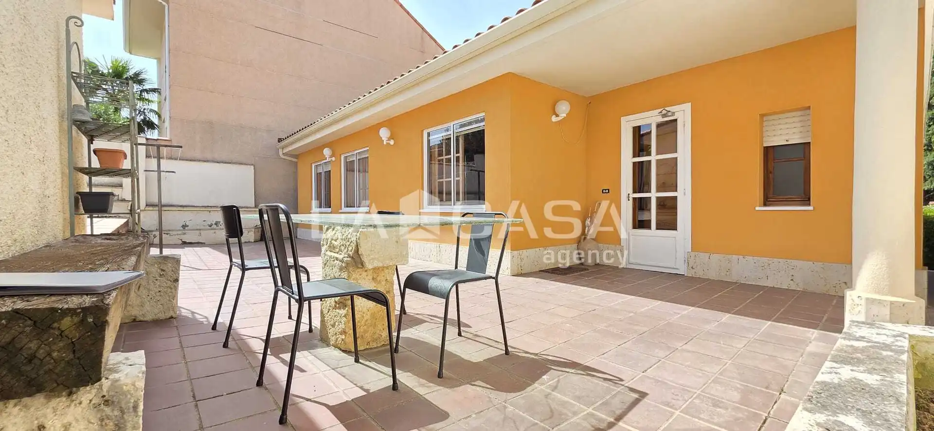 Terrassa de Casa o xalet en venda en Dueñas amb Calefacció