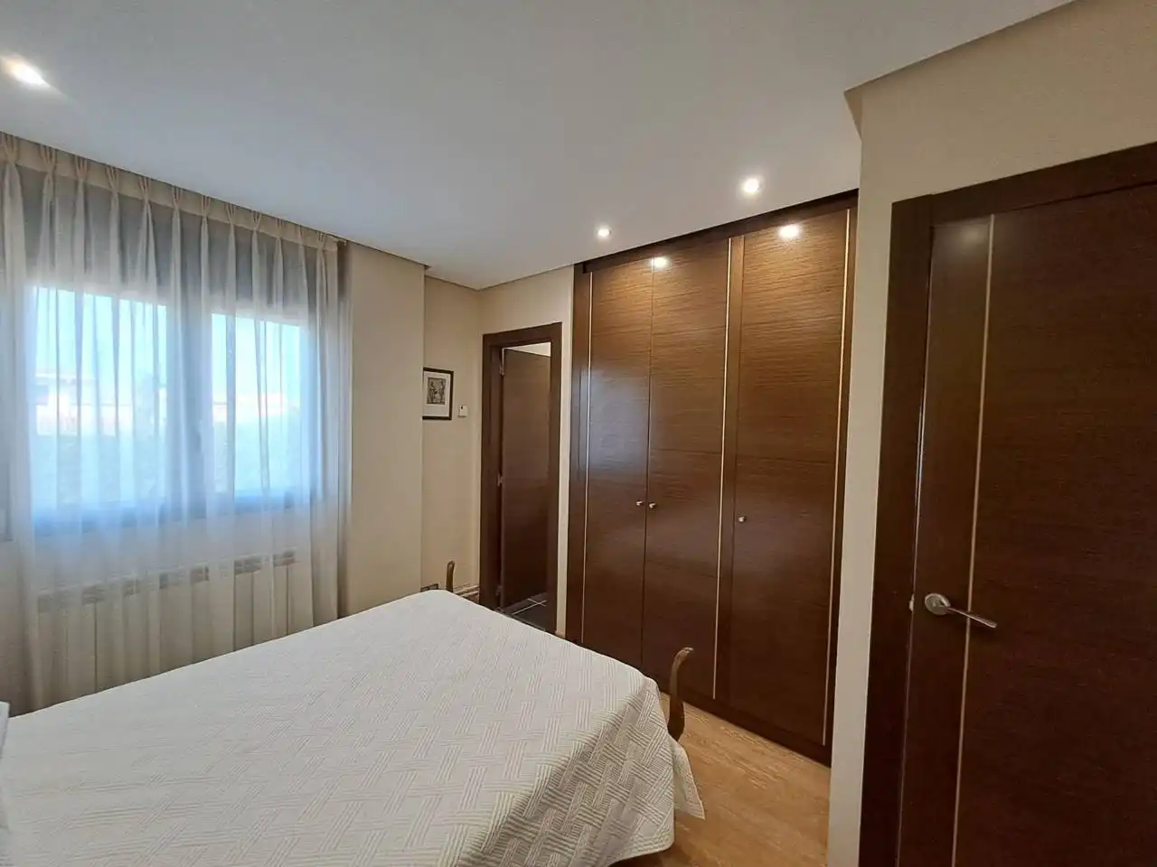 Habitación de Casa adosada en venta en Castrillo del Val con Calefacción, Jardín privado y Parquet