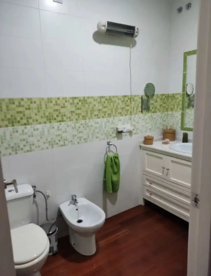 Bathroom of Houses for sale in Sevilla