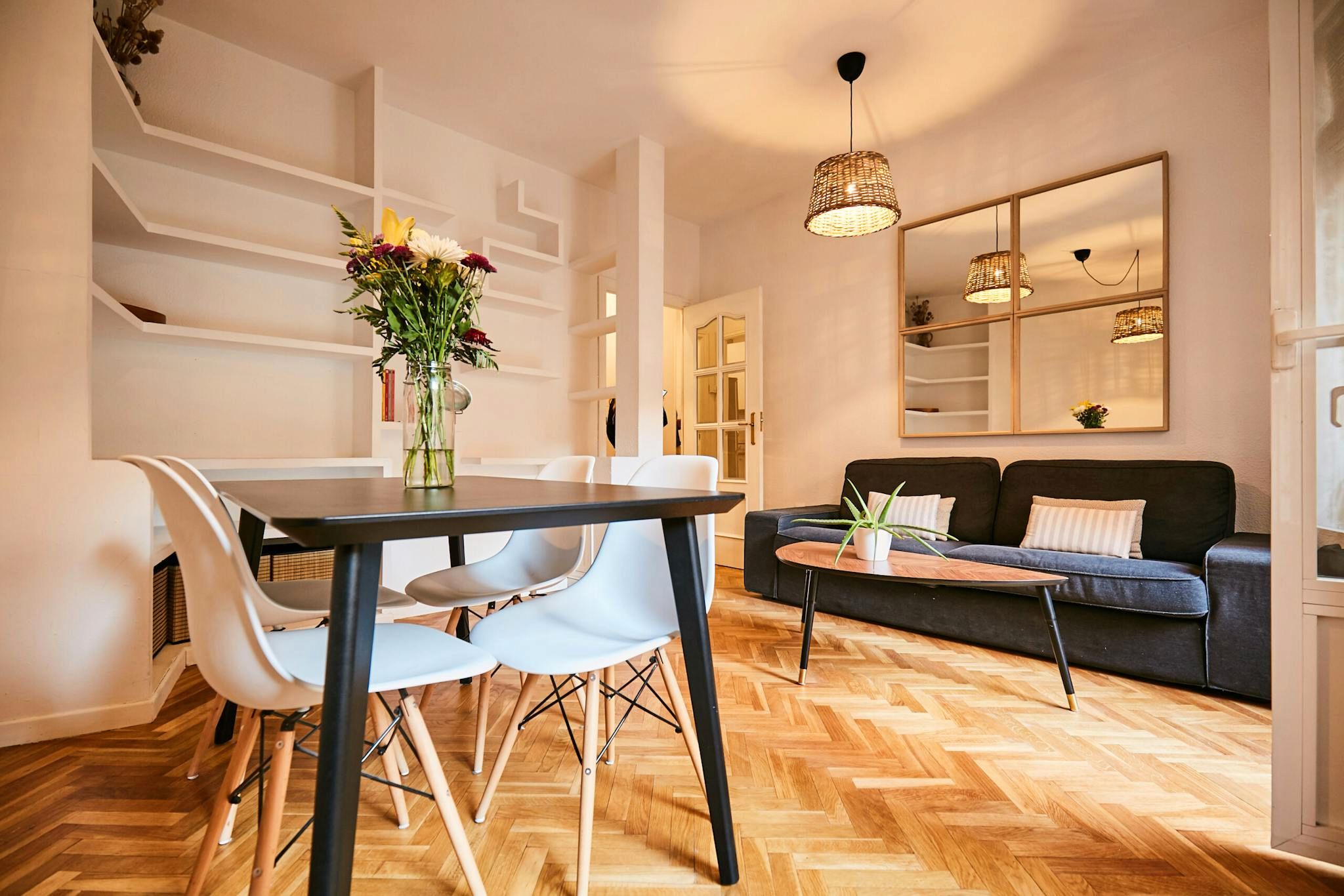 Living room of Flat to rent in  Madrid Capital  with Air Conditioner, Heating and Furnished