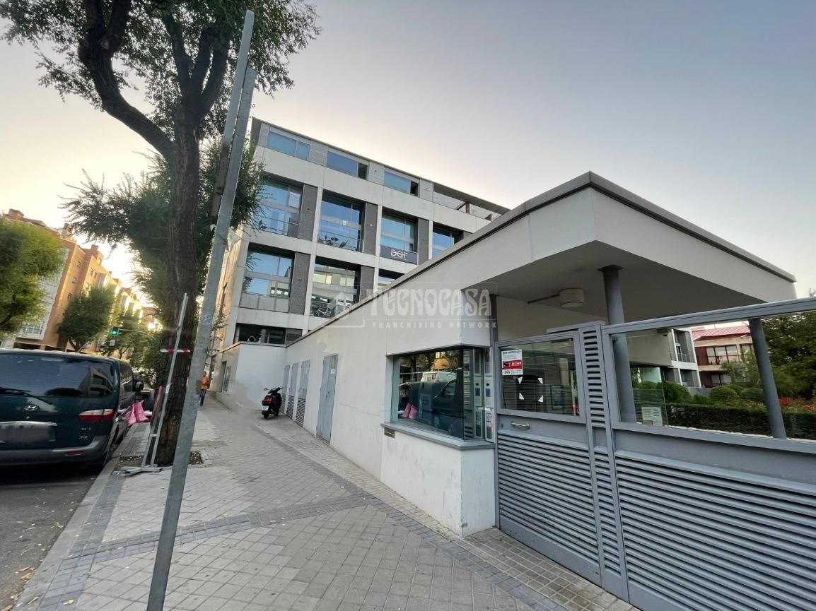 Vista exterior de Loft de lloguer en  Madrid Capital amb Aire condicionat i Terrassa