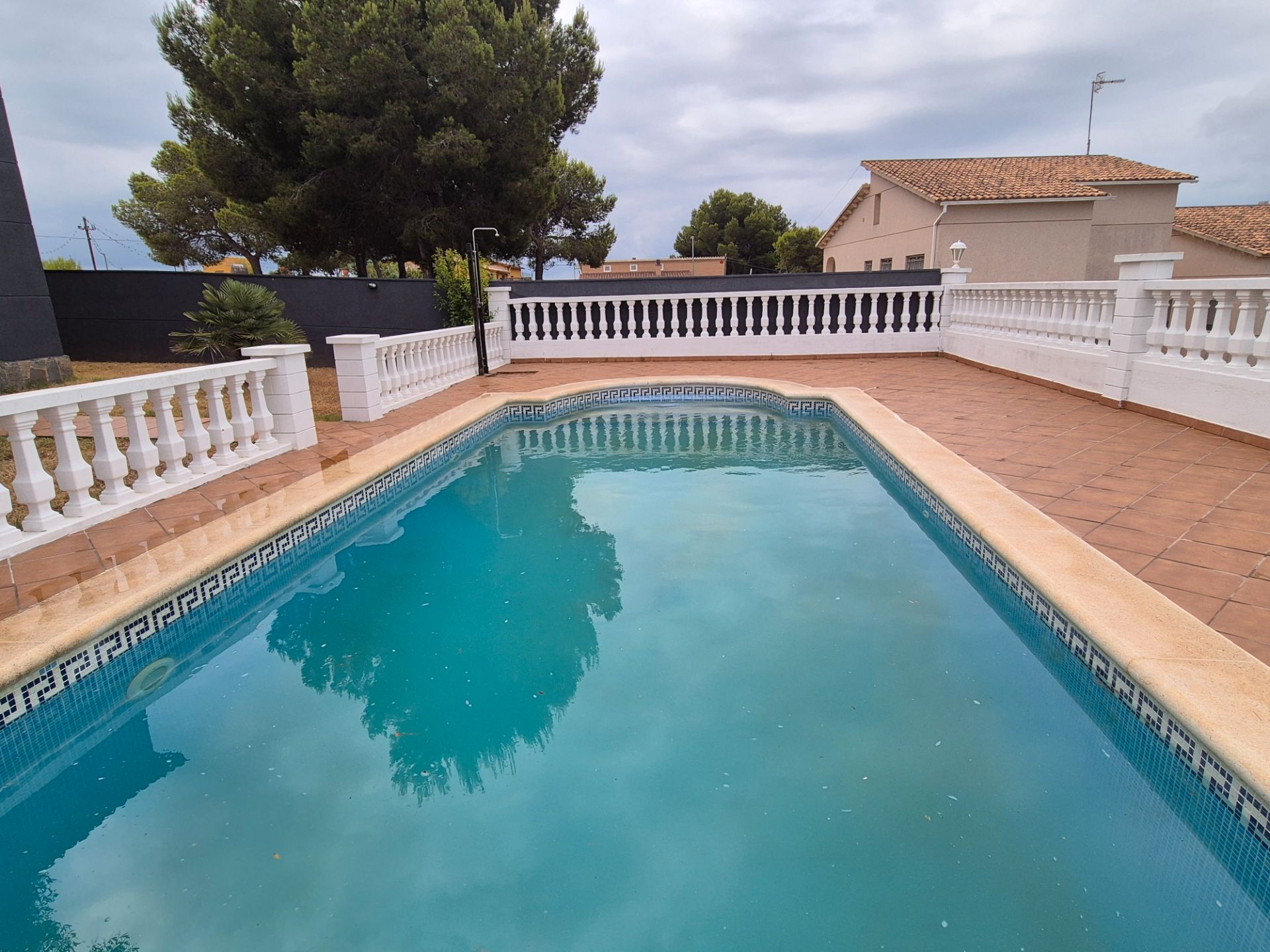 Piscina de Casa o chalet en venta en Roda de Berà con Aire acondicionado, Calefacción y Jardín privado