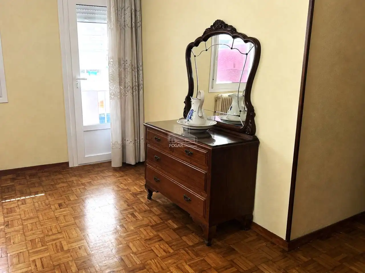 Bedroom of Flat for sale in Vilagarcía de Arousa  with Heating, Furnished and Balcony
