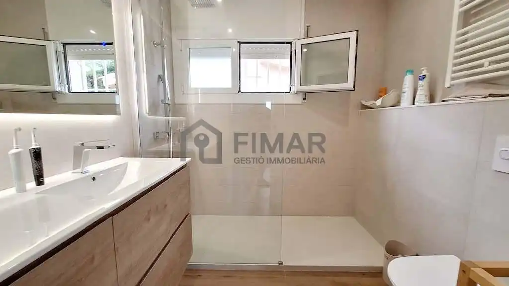 Baño de Casa o chalet en venta en Vilassar de Dalt con Aire acondicionado, Calefacción y Jardín privado