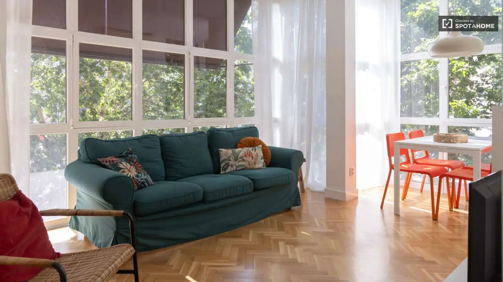 Sala de estar de Apartamento para compartir en Madrid con Aire acondicionado, Calefacción y Terraza