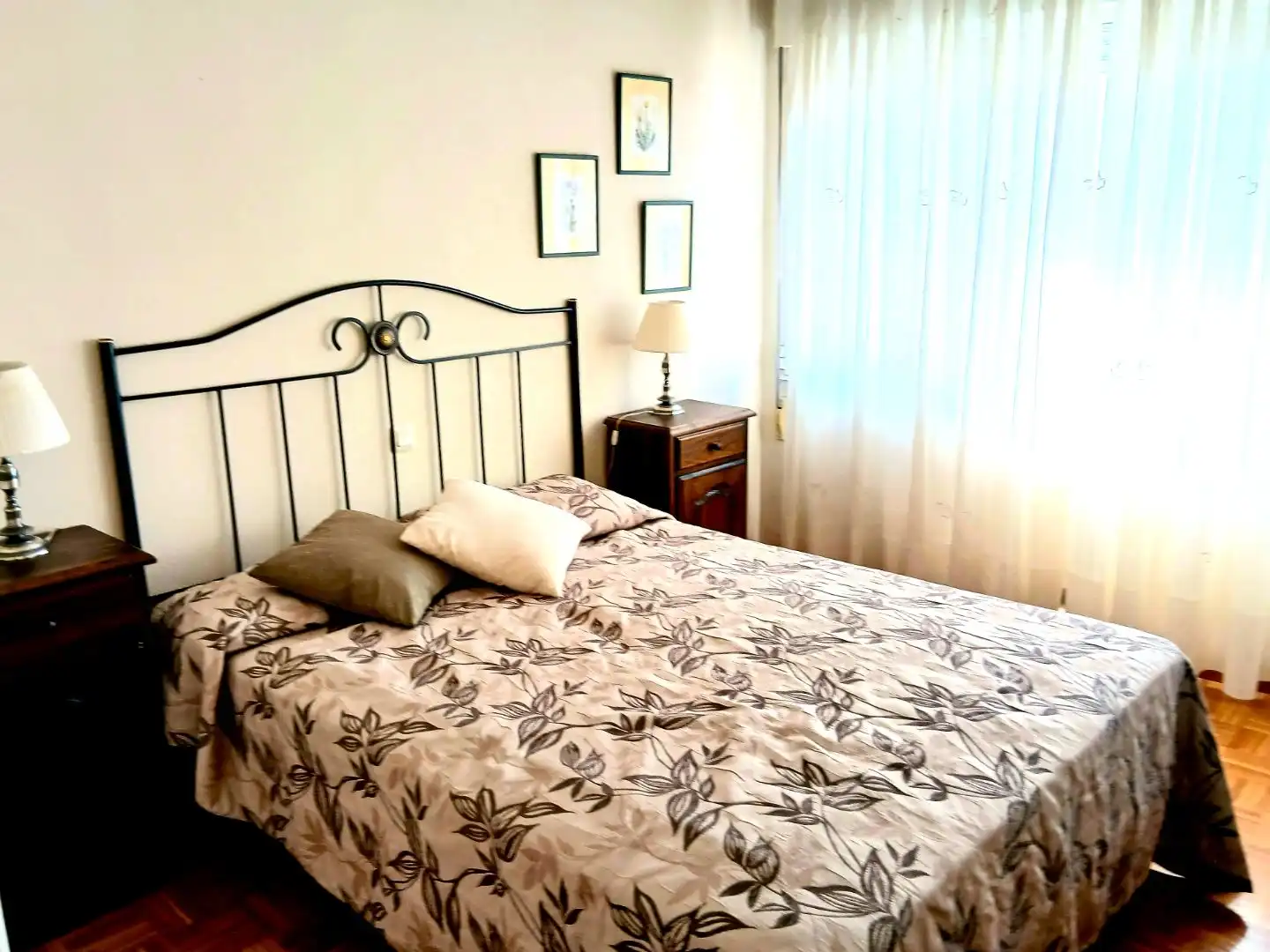 Habitación de Piso en venta en Oviedo  con Balcón