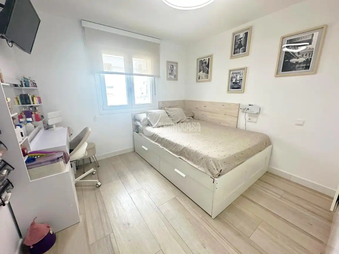 Bedroom of Flat for sale in Málaga