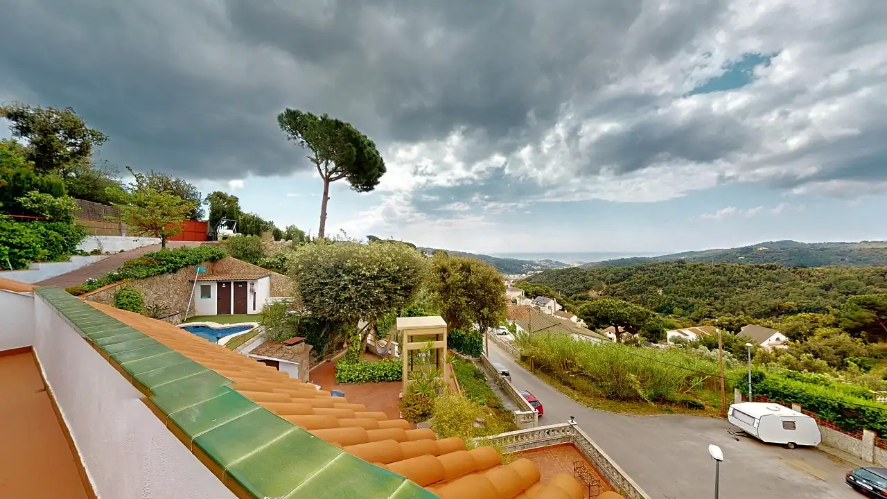 Vista exterior de Casa o xalet en venda en Arenys de Munt amb Calefacció, Jardí privat i Terrassa