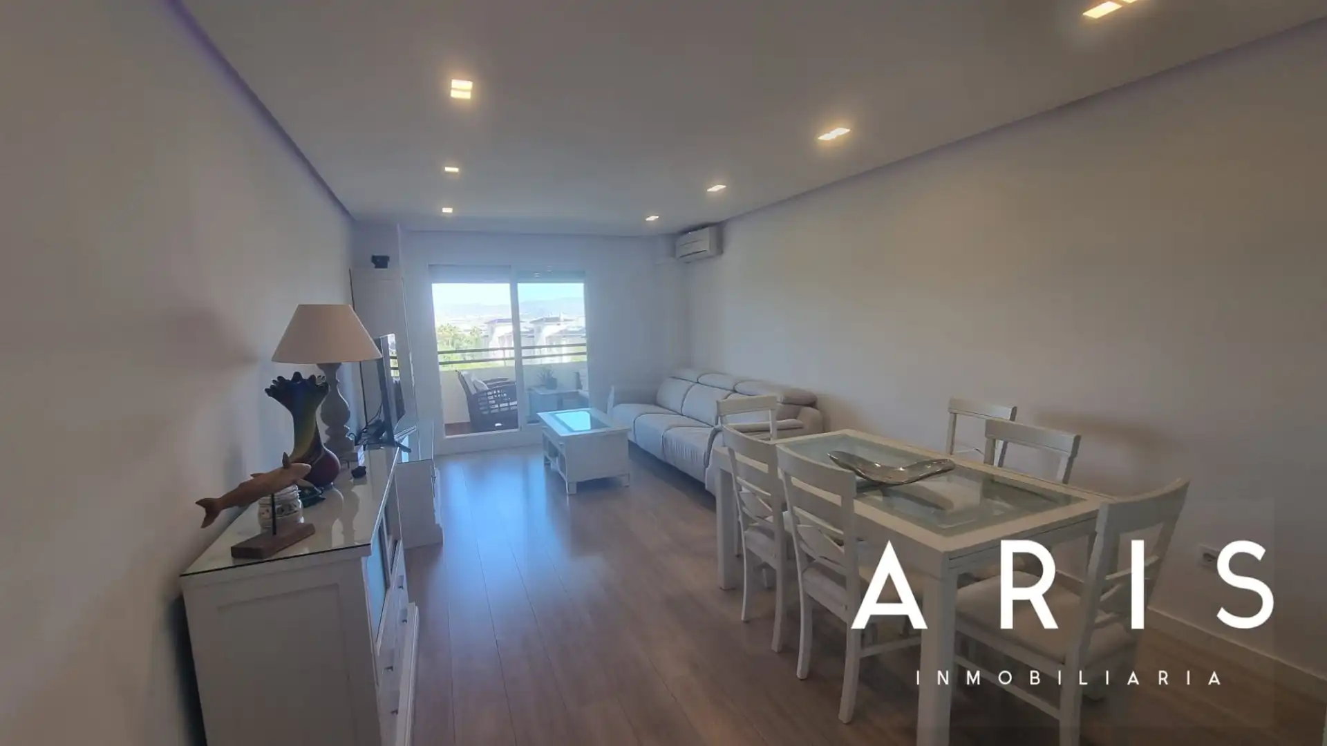 Flat with pool to rent in Churriana, imagen 3