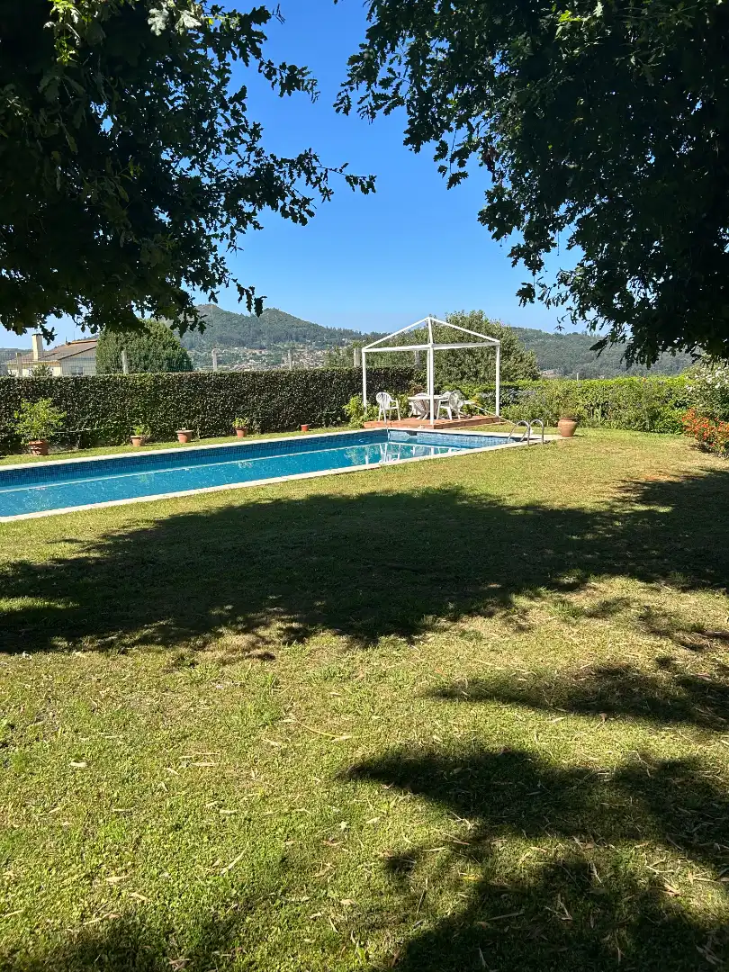 Piscina de Casa o chalet en venta en Vigo  con Calefacción, Jardín privado y Parquet