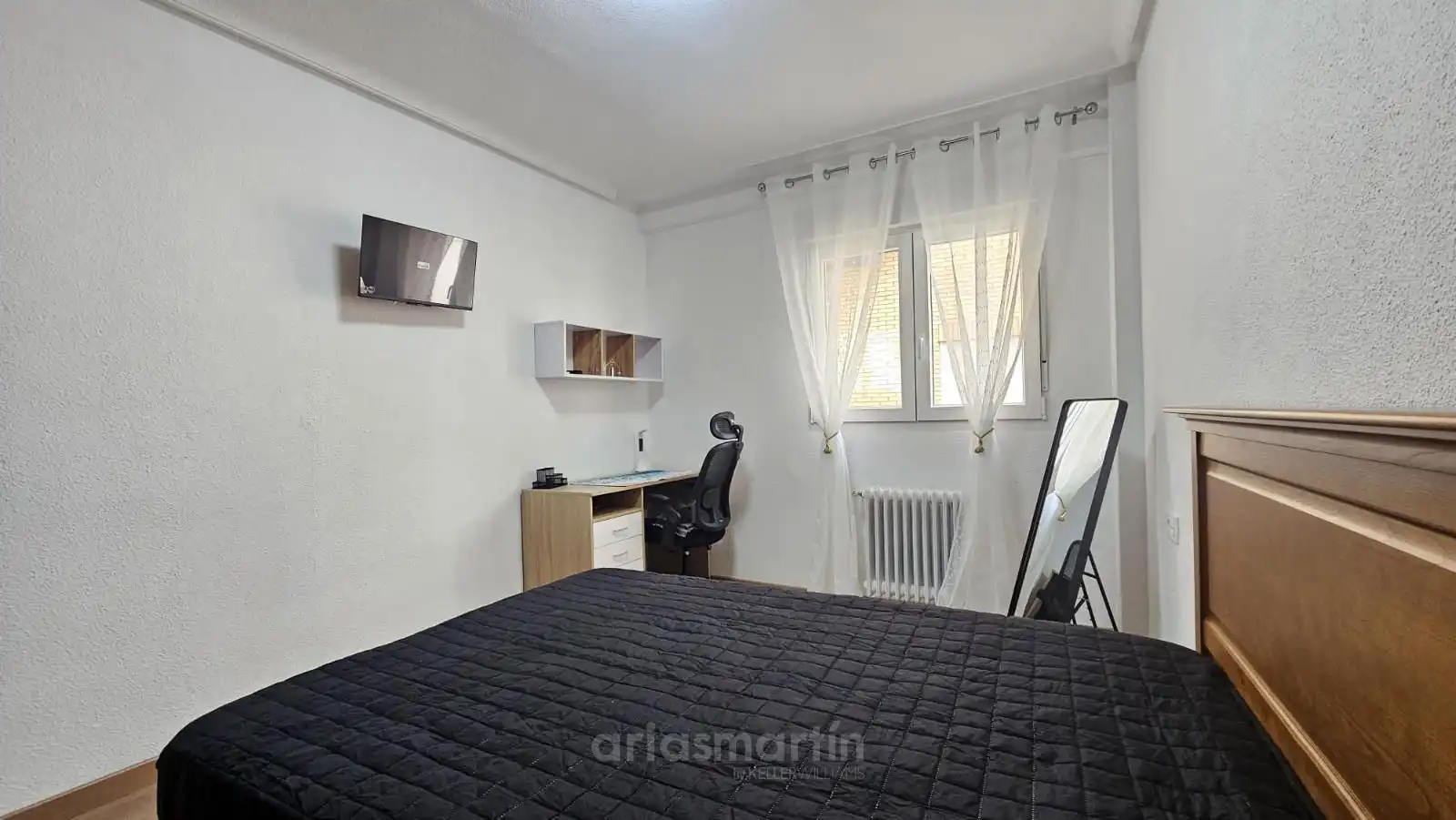 Bedroom of Flat for rent in Salamanca  with Heating, Terrace and Furnished