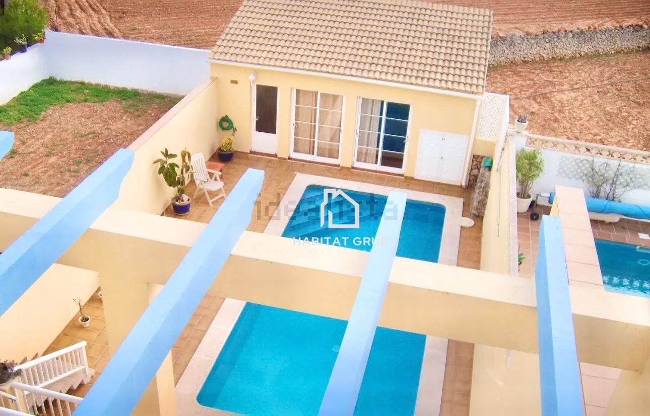 Swimming pool of Single-family semi-detached for sale in Maó  with Air Conditioner, Heating and Private garden