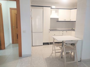 Apartamento con ascensor en alquiler en Calle Pizarro
