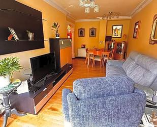 Living room of Apartment for sale in  Logroño  with Parquet flooring, Storage room and Furnished