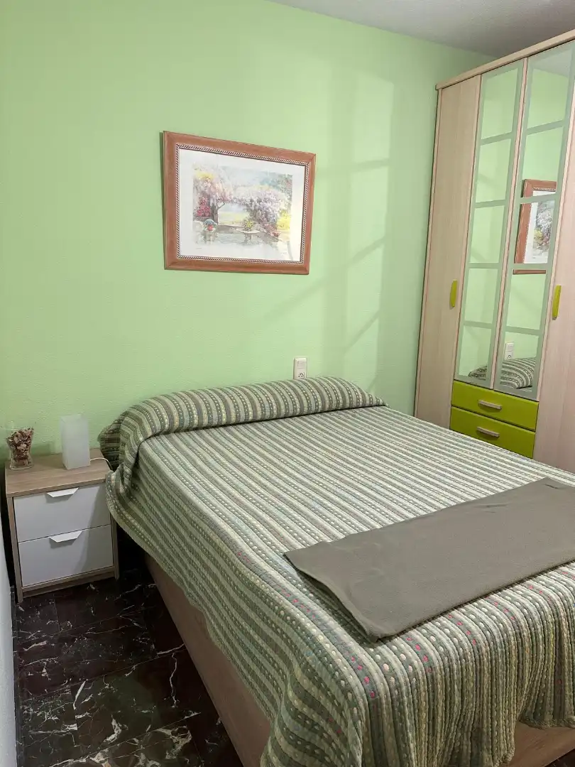 Schlafzimmer von Wohnung zum Verkauf in Córdoba mit Klimaanlage, Heizung und Privatgarten