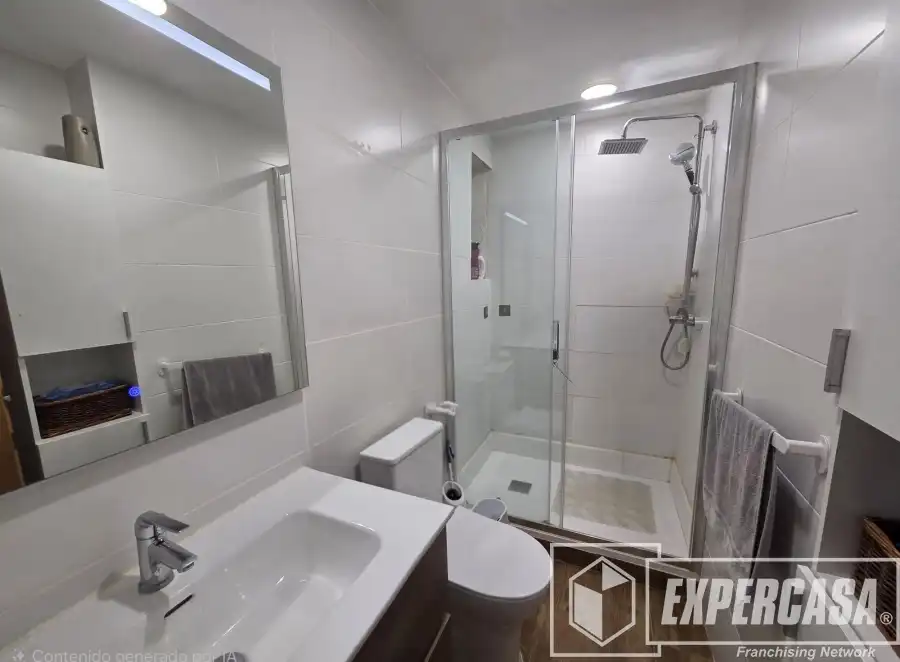 Bathroom of Flat for sale in Alfafar  with Air Conditioner