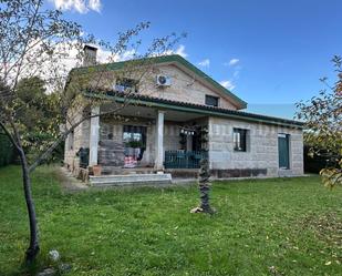Vista exterior de Casa o xalet en venda en Monterrei amb Aire condicionat, Calefacció i Jardí privat