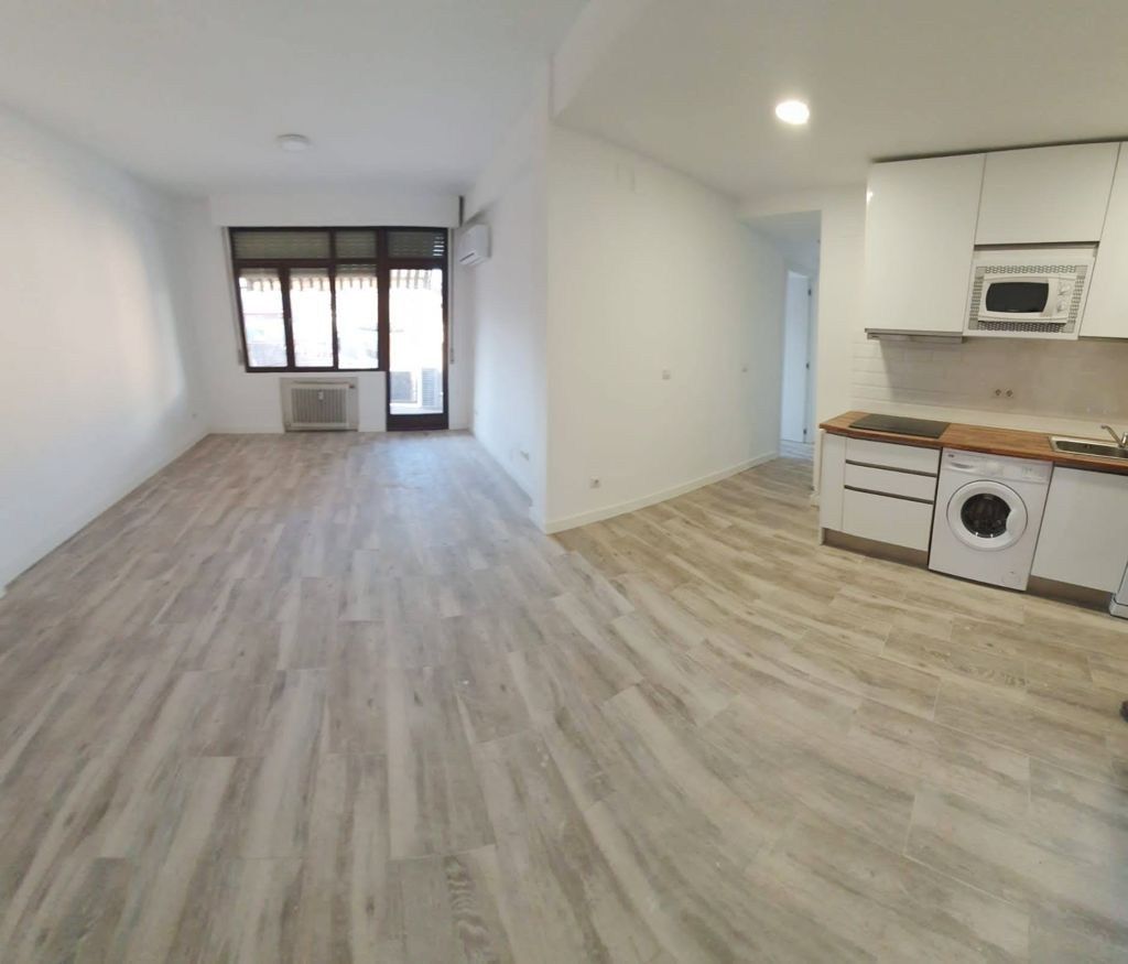 Flat to rent in SAN BERNARDO, Universidad - Malasaña