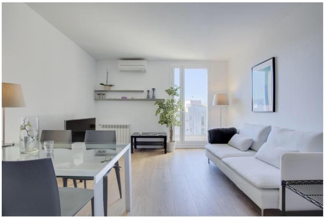 Living room of Flat for sale in  Barcelona Capital  with Air Conditioner, Heating and Balcony