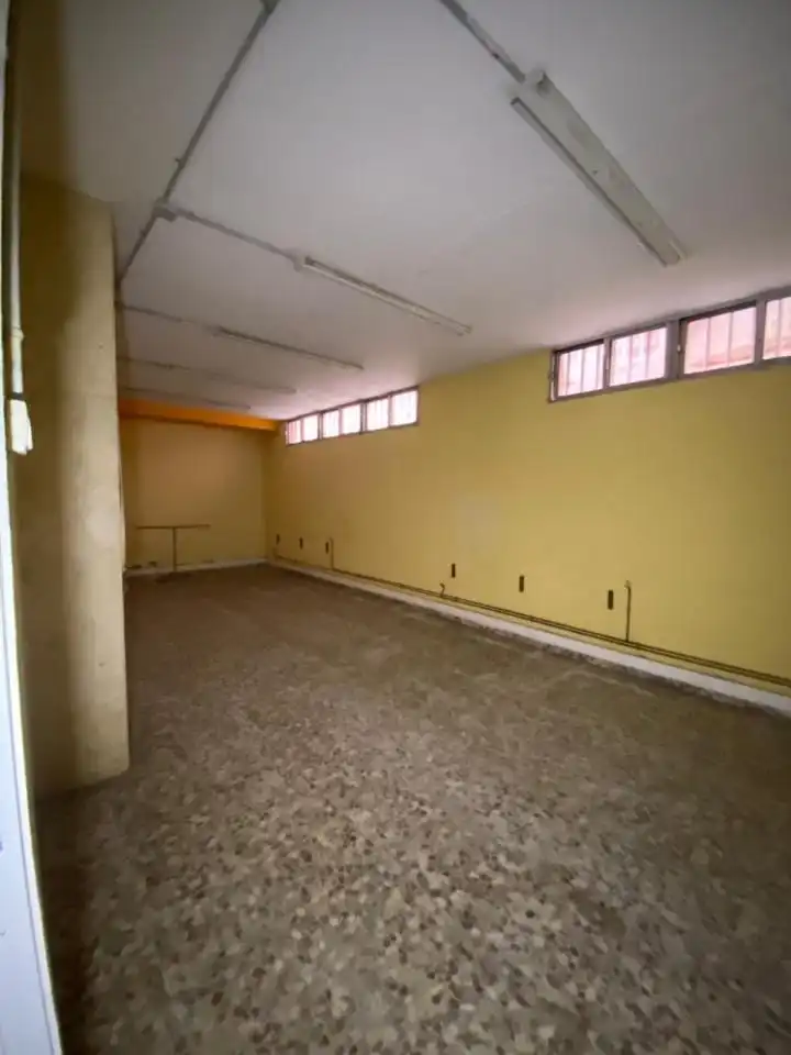 Local comercial en venda a Calle Obispo Almarcha 48 24006 Leon, imagen 8