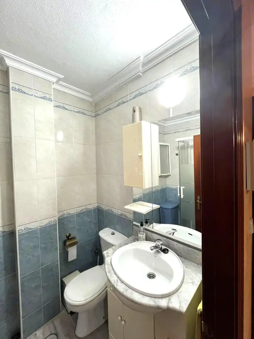 Baño de Casa adosada en venta en Moguer con Aire acondicionado, Terraza y Trastero